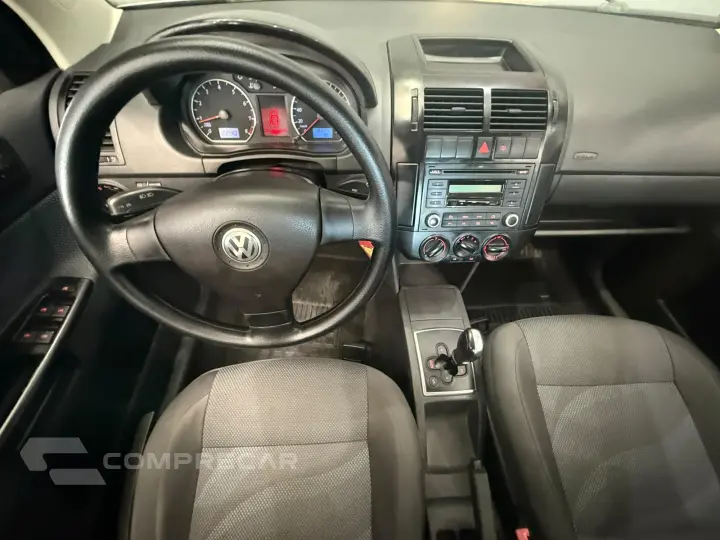 POLO SEDAN 1.6 MI 8V FLEX 4P MANUAL