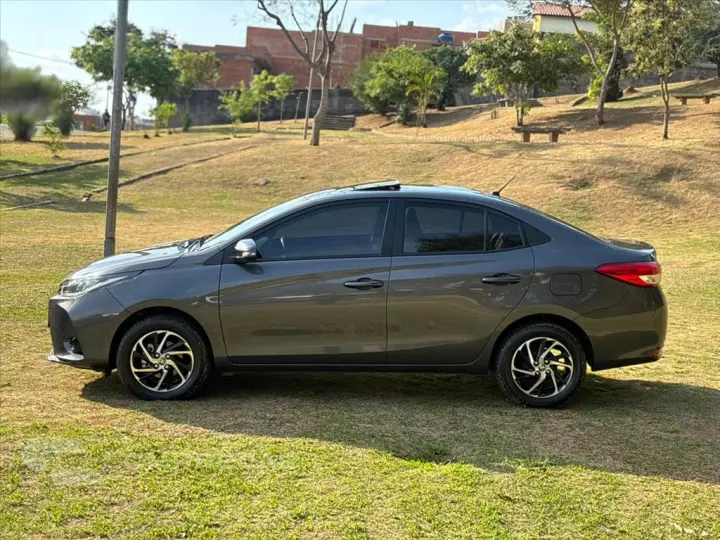 YARIS 1.5 16V FLEX SEDAN XLS MULTIDRIVE