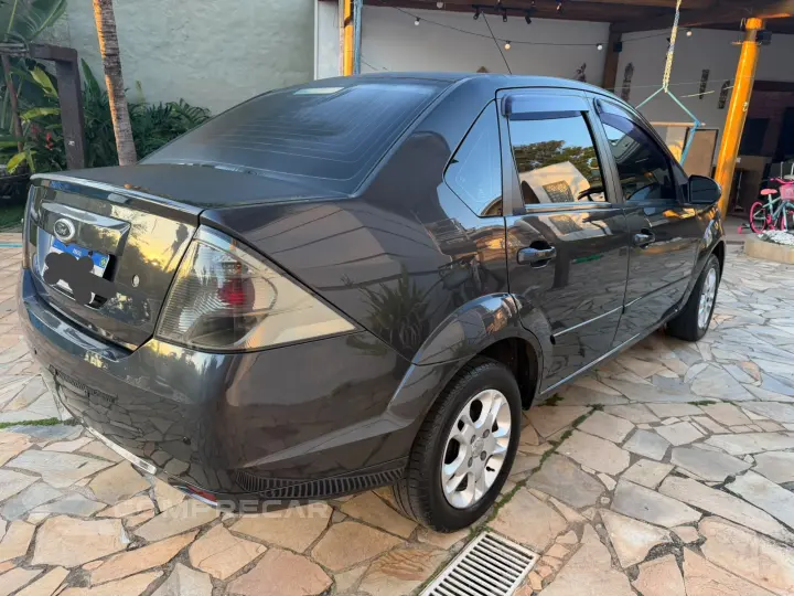 FIESTA 1.6 MPI Class Sedan 8V