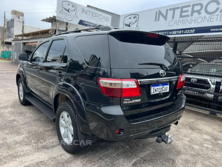 HILUX SW4 3.0 SRV 4X4 7 Lugares 16V Turbo Intercooler