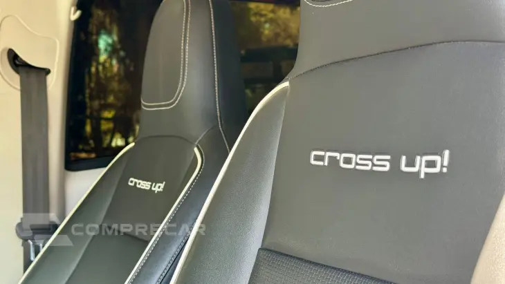CROSS UP 1.0 TSI 12V