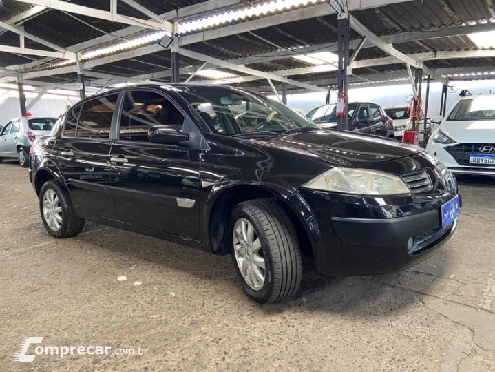 MEGANE SEDAN DYNAMIQUE 1.6 16V 4P