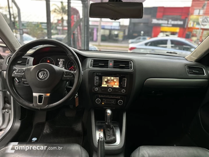 JETTA 2.0 TSI HIGHLINE 200CV GASOLINA 4P TIPTRONIC
