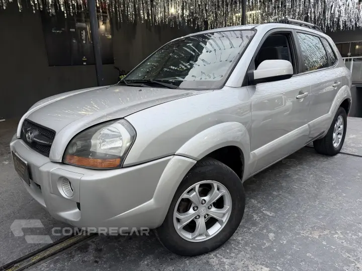 TUCSON 2.0 MPFI GL 16V 142CV 2WD GASOLINA 4P AUTOMÁTICO