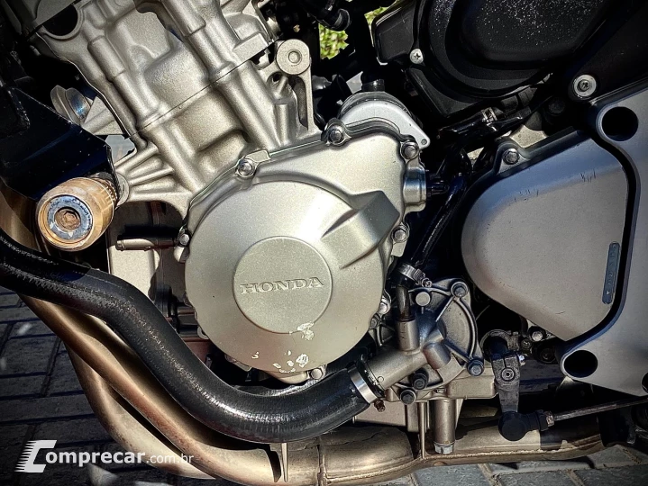 CB 600F HORNET