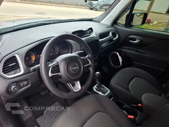 Renegade 1.8 16V Flex 4P Automático