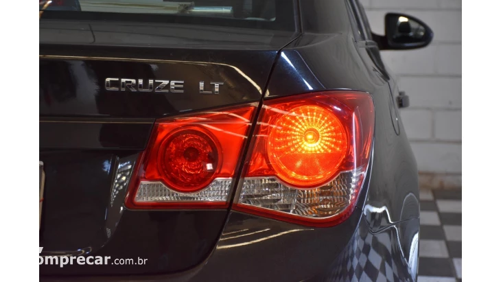 CRUZE SEDAN - 1.8 LT 16V 4P AUTOMÁTICO