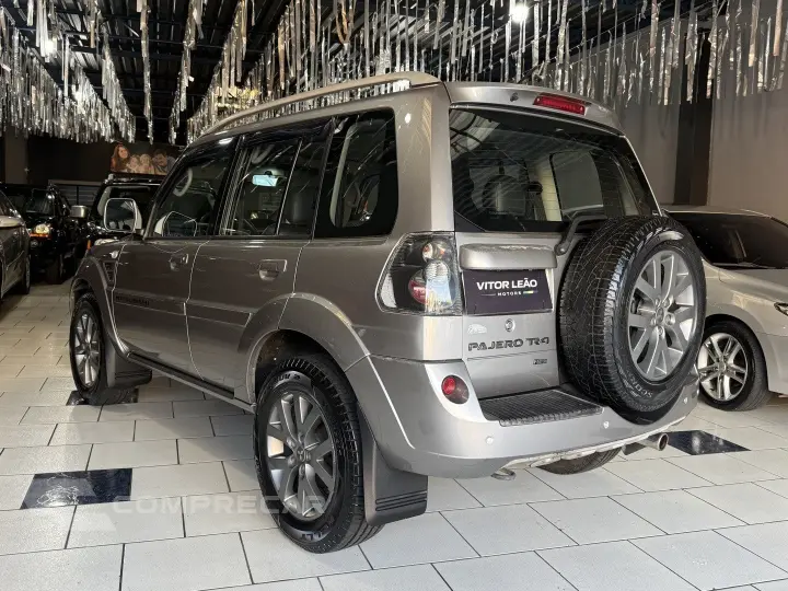 PAJERO TR4 2.0 4X2 16V 140CV FLEX 4P AUTOMÁTICO