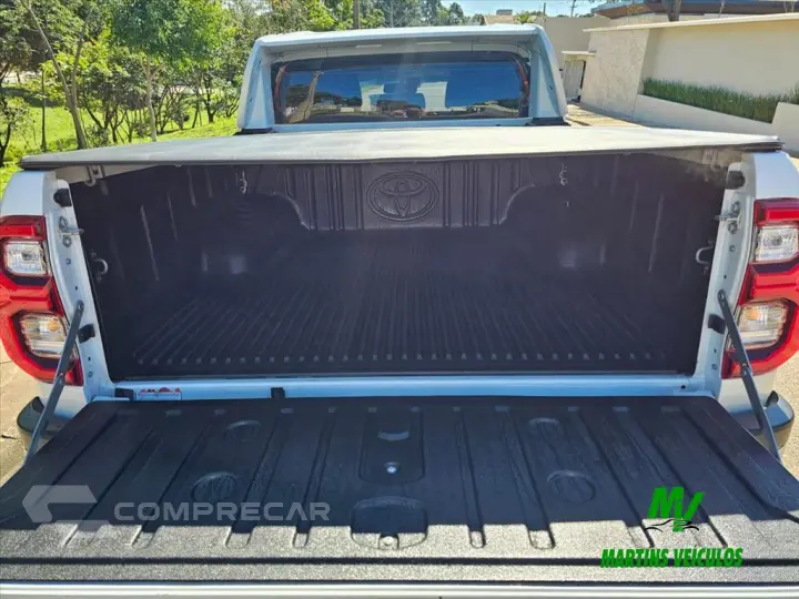 HILUX 2.8 D-4D TURBO DIESEL CD SRX PLUS 4X4 AUTOM