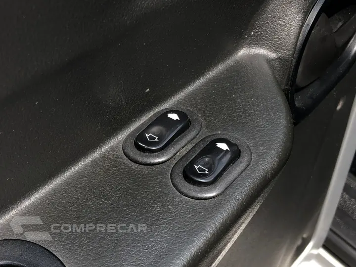 T4 3.0 Teto Rígido 16V Turbo Eletronic Diesel 2P Manual