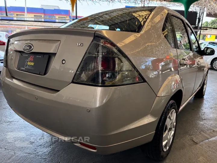 FIESTA 1.6 Rocam Sedan 8V