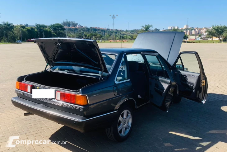 SANTANA 2.0 GLS 8V