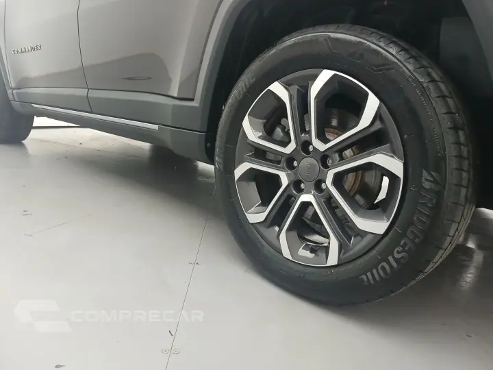 COMMANDER 1.3 T270 TURBO FLEX LIMITED AT6