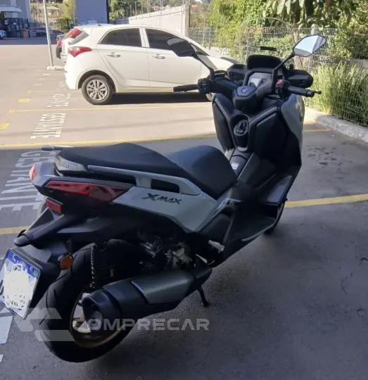 XMAX 300