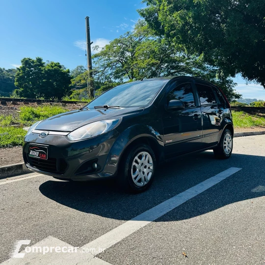 FIESTA 1.6 MPI Class Hatch 8V