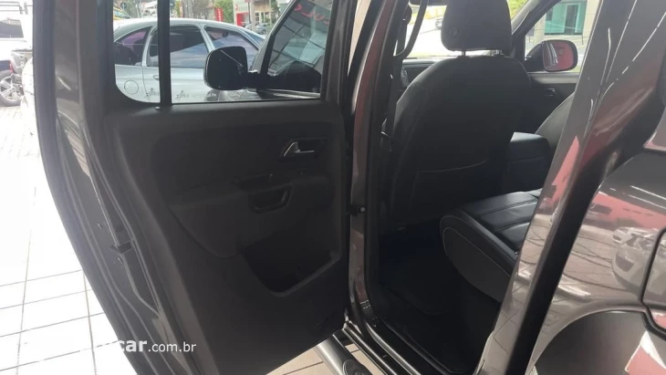 VOLKSWAGEN AMAROK 3.0 V6 TDI HIGHLINE EXTREME CD 4MOTION