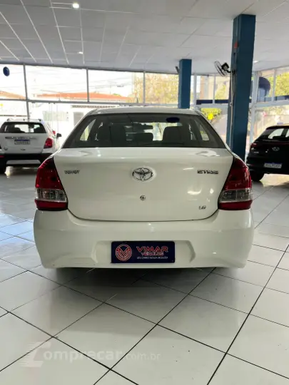 ETIOS 1.5 XS Sedan 16V