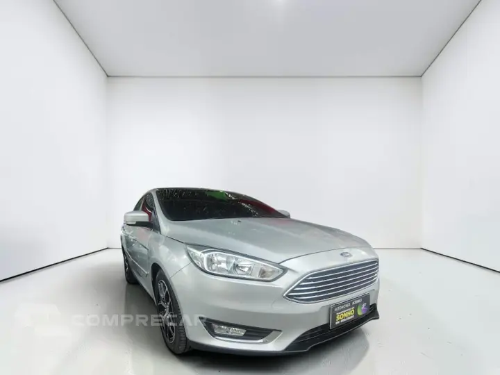FOCUS 2.0 TITANIUM PLUS SEDAN 16V