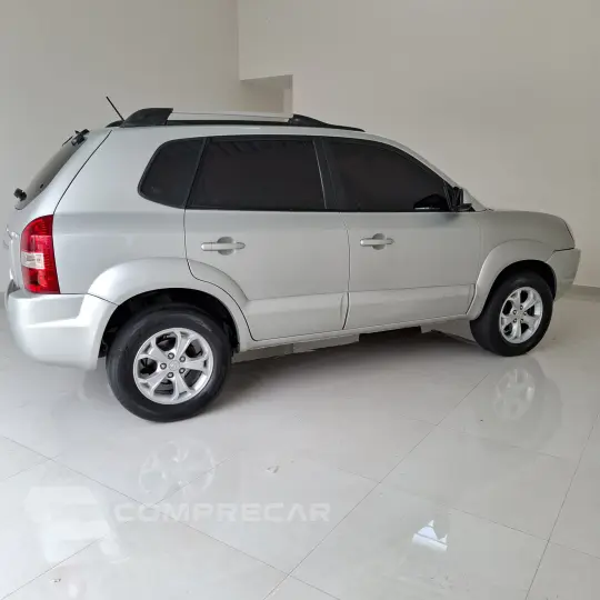 TUCSON 2.0 GL 2WD 16V