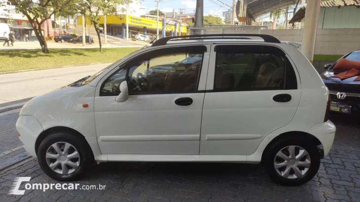 QQ 1.1 MPFI 16V