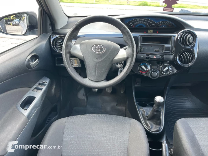 ETIOS 1.5 X Sedan 16V