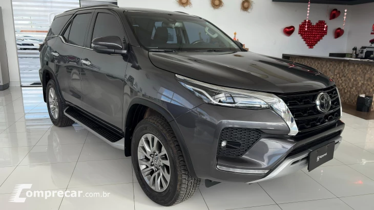 SW4 SRX 2.8 turbodiesel 5L 4x4 (Aut)