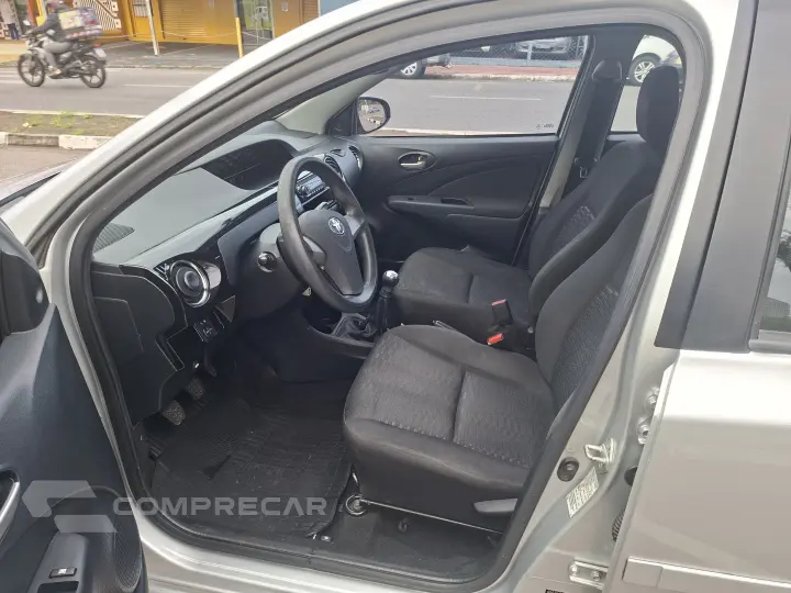ETIOS 1.5 XS 16V FLEX 4P MANUAL