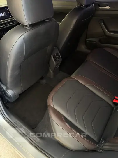 Virtus 1.0 4P 200 TSI FLEX HIGHLINE AUTOMÁTICO