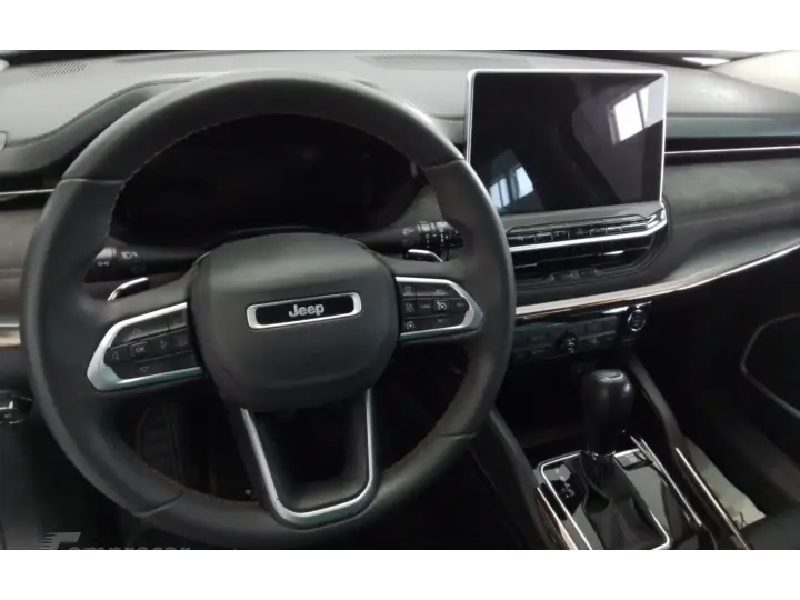 COMMANDER 1.3 T270 TURBO FLEX LIMITED AT6