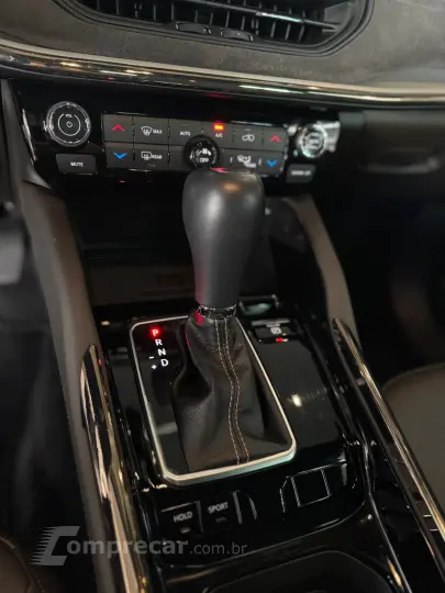 COMMANDER 1.3 T270 Turbo Overland