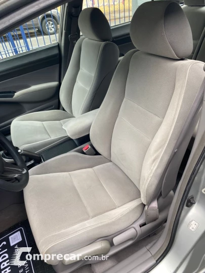 Civic 1.8 16V 4P LXS