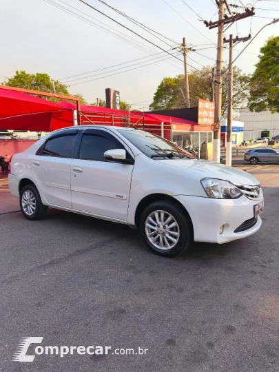 Etios Sedan 1.5 16V 4P FLEX XLS
