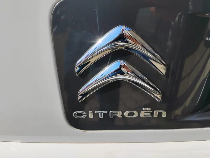 AIRCROSS 1.5 Live 8V