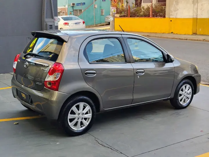 ETIOS XLS 1.5 Flex 5p Aut.