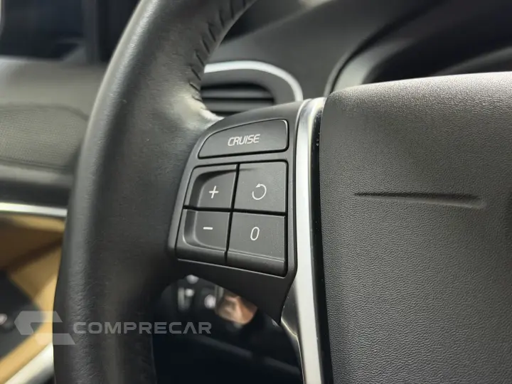 V40 2.0 T4 MOMENTUM GASOLINA 4P AUTOMÁTICO