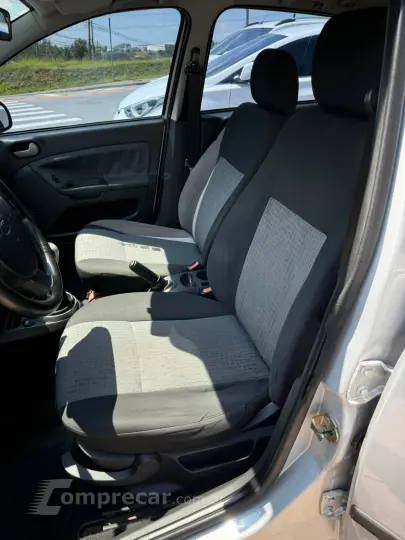 FIESTA 1.6 MPI Class Sedan 8V