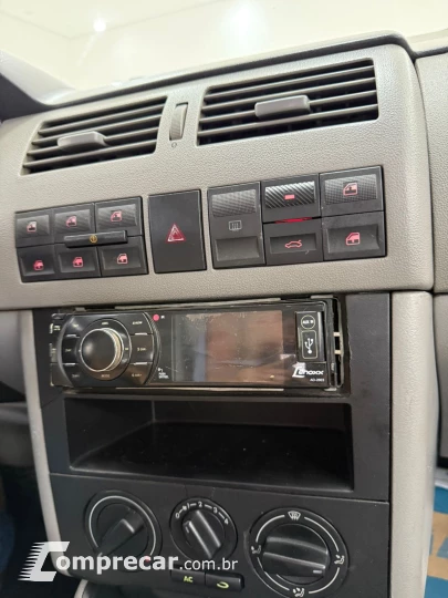 GOL 1.6 MI Power 8V