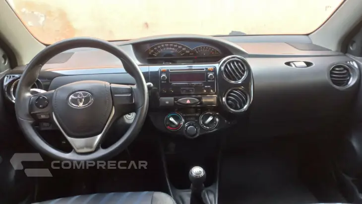 ETIOS 1.5 XS Sedan 16V