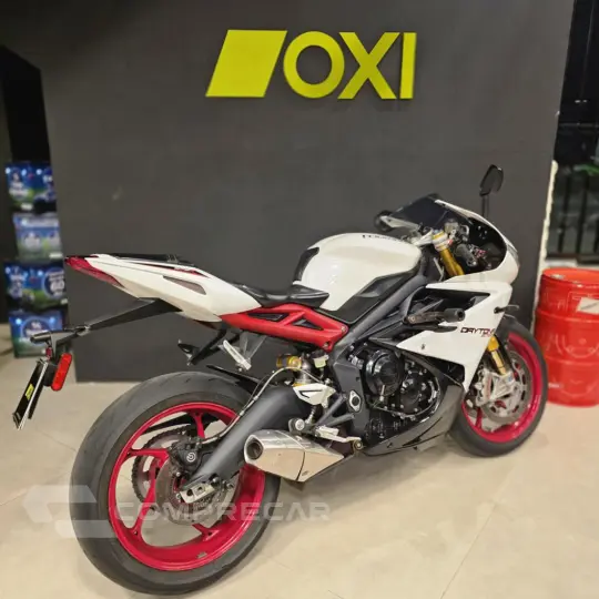 DAYTONA 675R