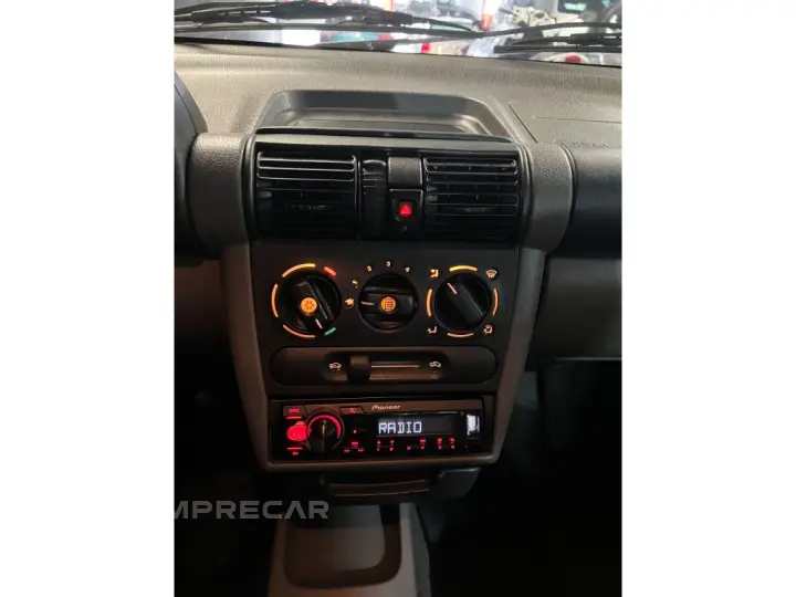 CLASSIC 1.0 MPFI LS 8V FLEX 4P MANUAL