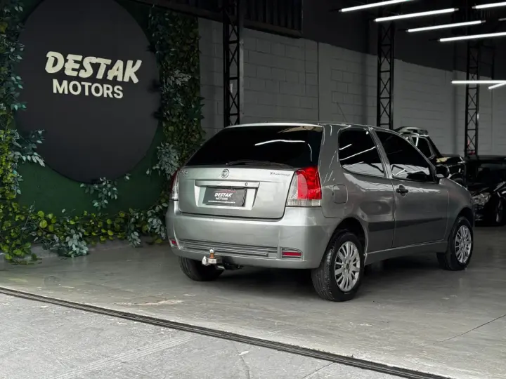 Palio ELX 1.0 Fire/30 Anos F. Flex 8V 4p