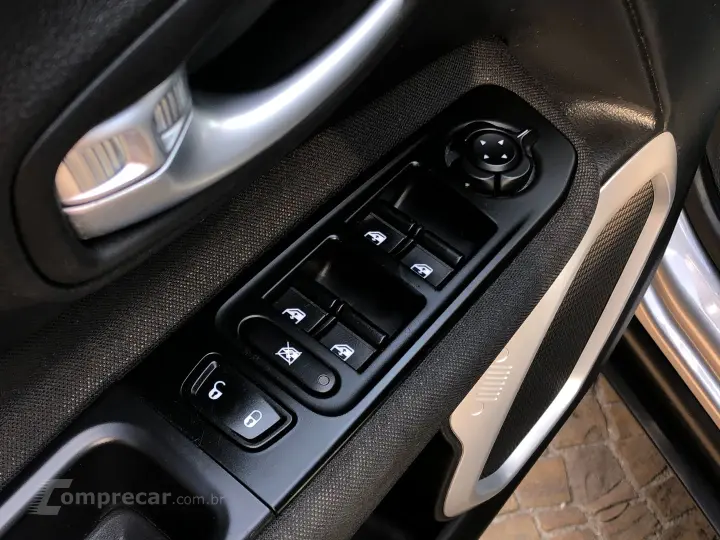 Renegade 1.8 16V Flex 4P Automático