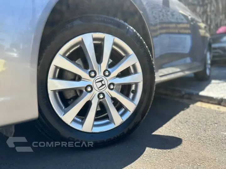 CIVIC 1.8 LXS 16V FLEX 4P AUTOMÁTICO