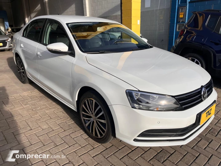 Jetta 2.0 4P CONFORTLINE TIPTRONIC AUTOMÁTICO