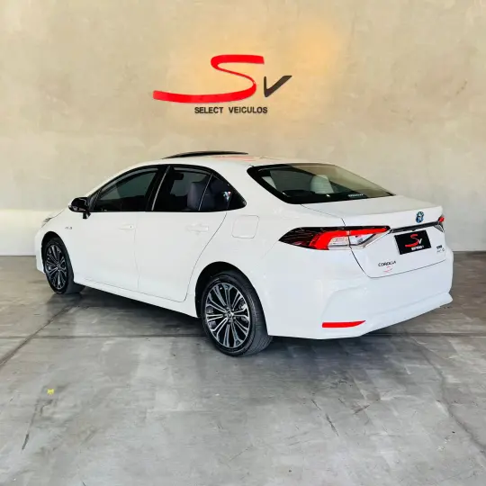 COROLLA 1.8 VVT-I Hybrid Altis Premium