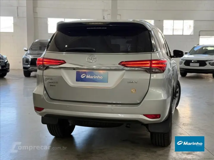 HILUX SW4 2.8 SRX 4X4 7 LUGARES 16V TURBO INTERCO