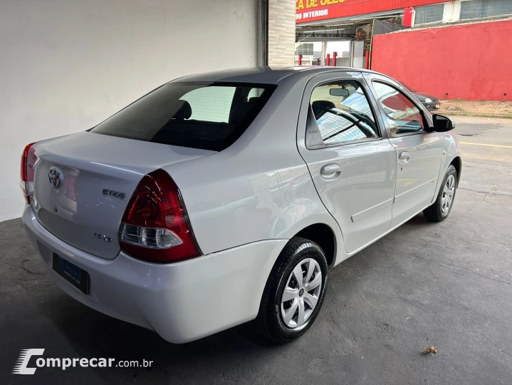 ETIOS 1.5 XS Sedan 16V