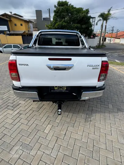 Toyota Hilux SRV CD 4x4 Diesel TDI AT