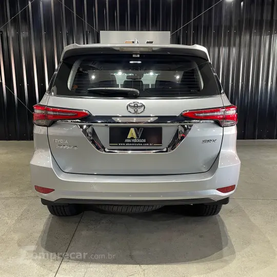 HILUX SW4 2.8 SRX 4X4 7 Lugares 16V Turbo Intercooler