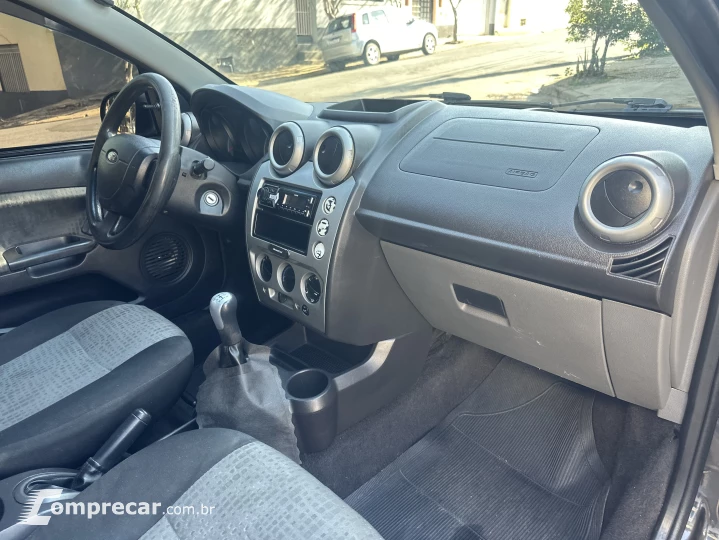 FIESTA 1.6 MPI Sedan 8V